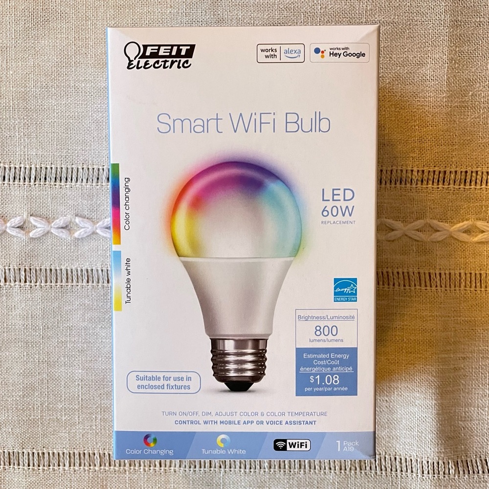🎨💡Color Changing Smart Bulb💡🎨 NWT